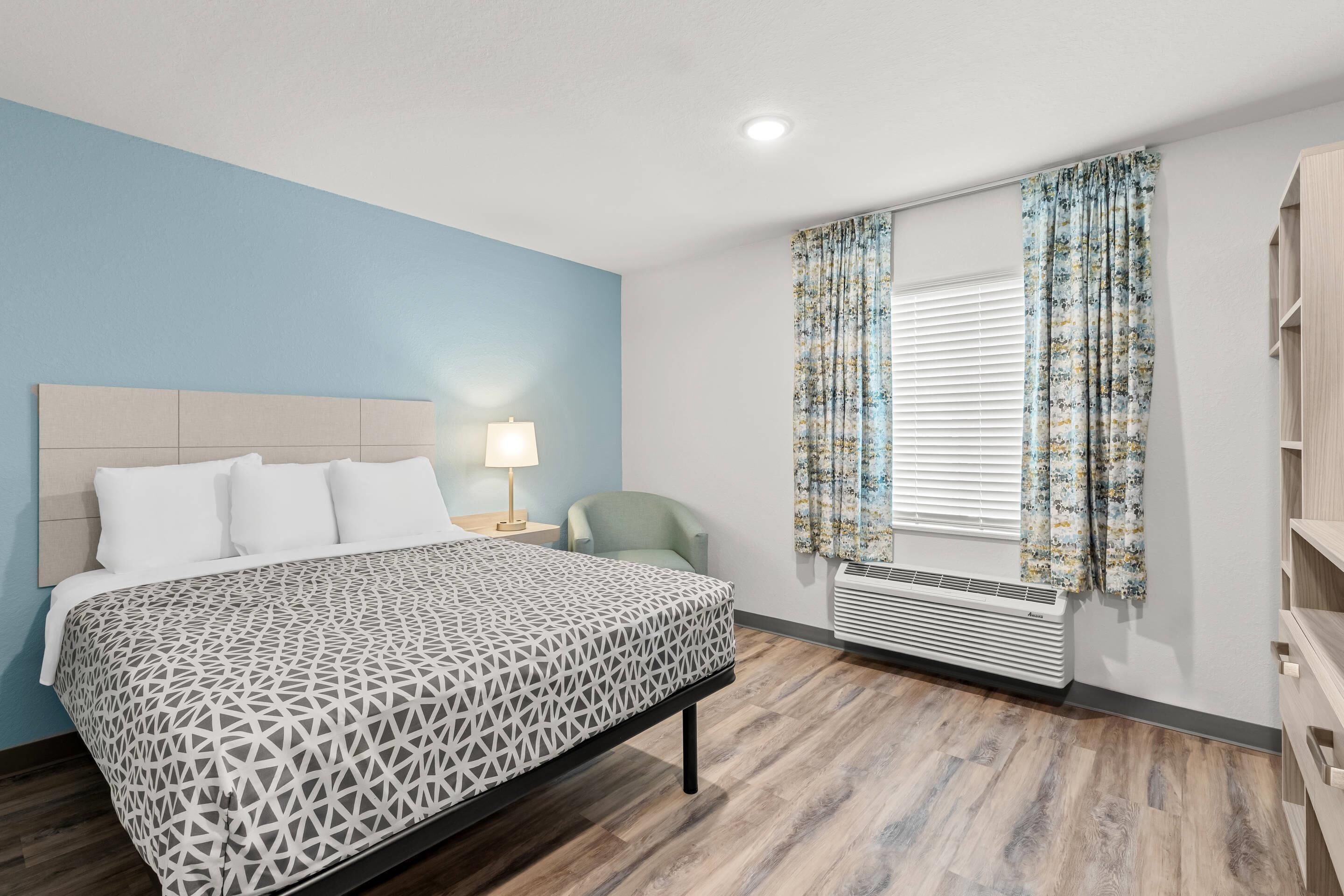 Suite, 1 Queen Bed, Non Smoking