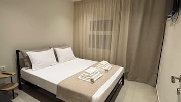 2 quartos, ferros/tábuas de passar roupa, Wi-Fi, roupa de cama