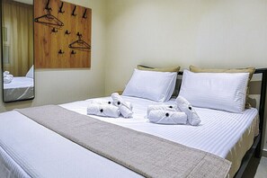 Room - Mountain view ,3 minutes away from sea!
Θέα στο βουνό ,3 λεπτά από την θάλασσα! (Leptokarya)