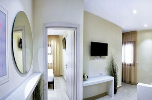 Room - Mountain view ,3 minutes away from sea!
Θέα στο βουνό ,3 λεπτά από την θάλασσα! (Leptokarya)