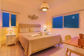 Desk, iron/ironing board, travel crib, free WiFi - Luxury Tropical Villa Punta Cana: Private Pool, Jacuzzi, Family Friendly, Beach (Bavaro)