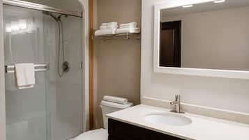 Superior Suite, 1 King Bed with Sofa bed, Housekeeping, City View | Bathroom