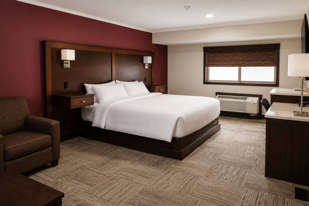Superior Penthouse, 1 King Bed with Sofa bed, Kitchen, City View | Premium bedding, desk, laptop workspace, blackout curtains