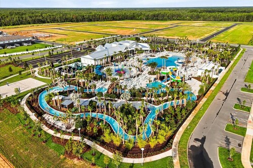 5 BD/ 4.5 BA/ Windsor Cay (16189 PF)