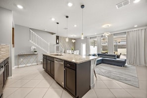Interior - 5 BD/ 5 BA/ Windsor Cay (16061 BW) (Clermont)