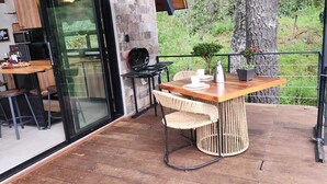 Outdoor dining - Chalet VerdeTerra cottage for remote housing or work (Tapalpa)
