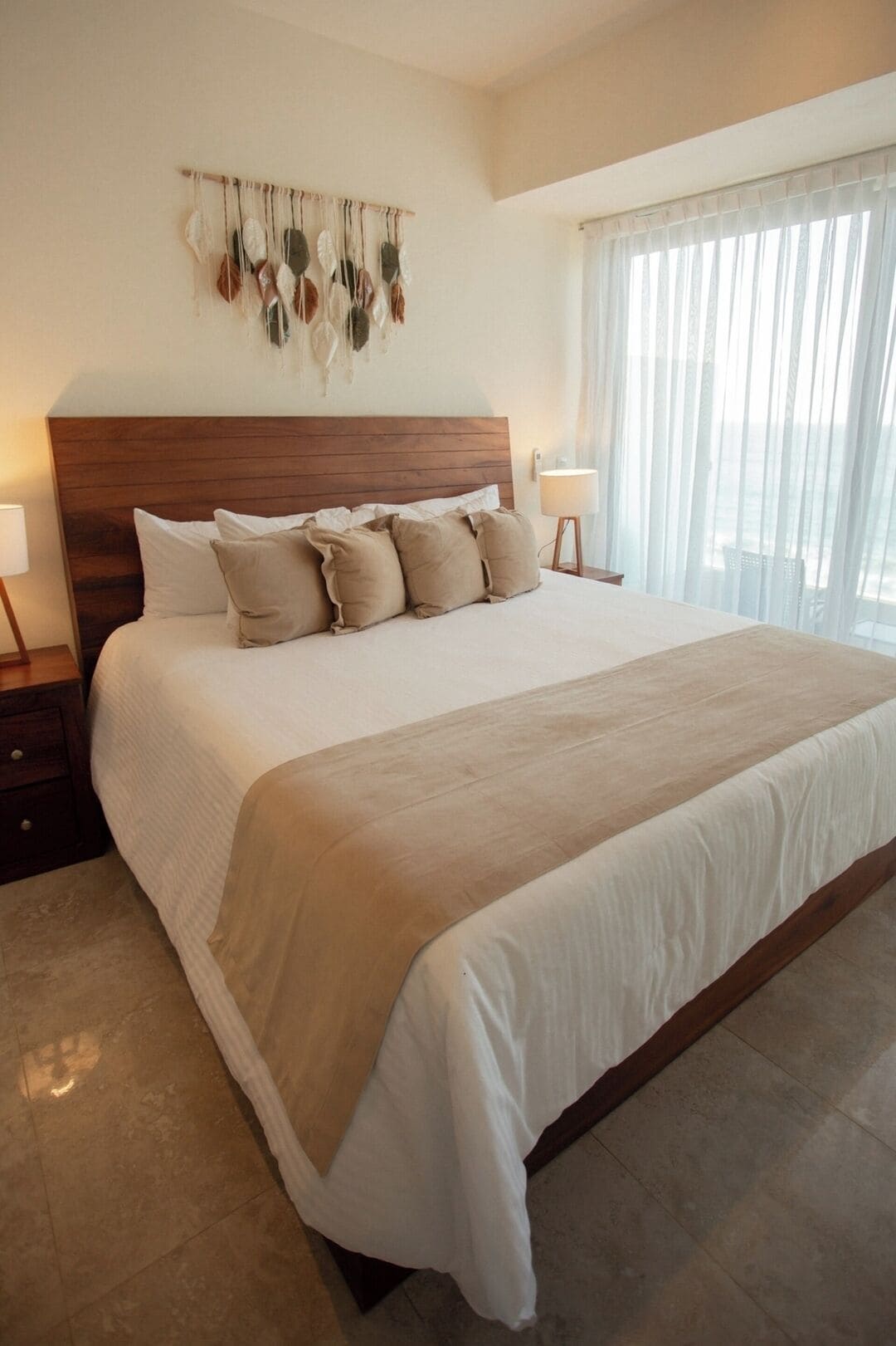 Strykejern/-brett og sengetøy