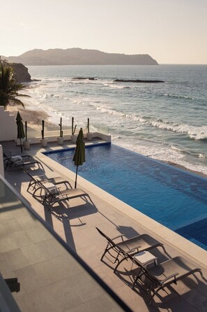 Pool - MrW| Luxurious 2-Bedroom Apartment in Torre Marsai (Punta Negra)