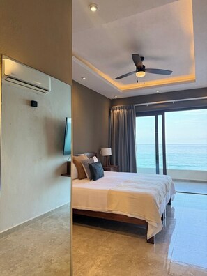 Fer et planche à repasser, draps fournis