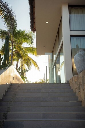 Exterior detail - Mr. W | Modern and Stylish 1BR in Torre Marsai (Punta Negra)