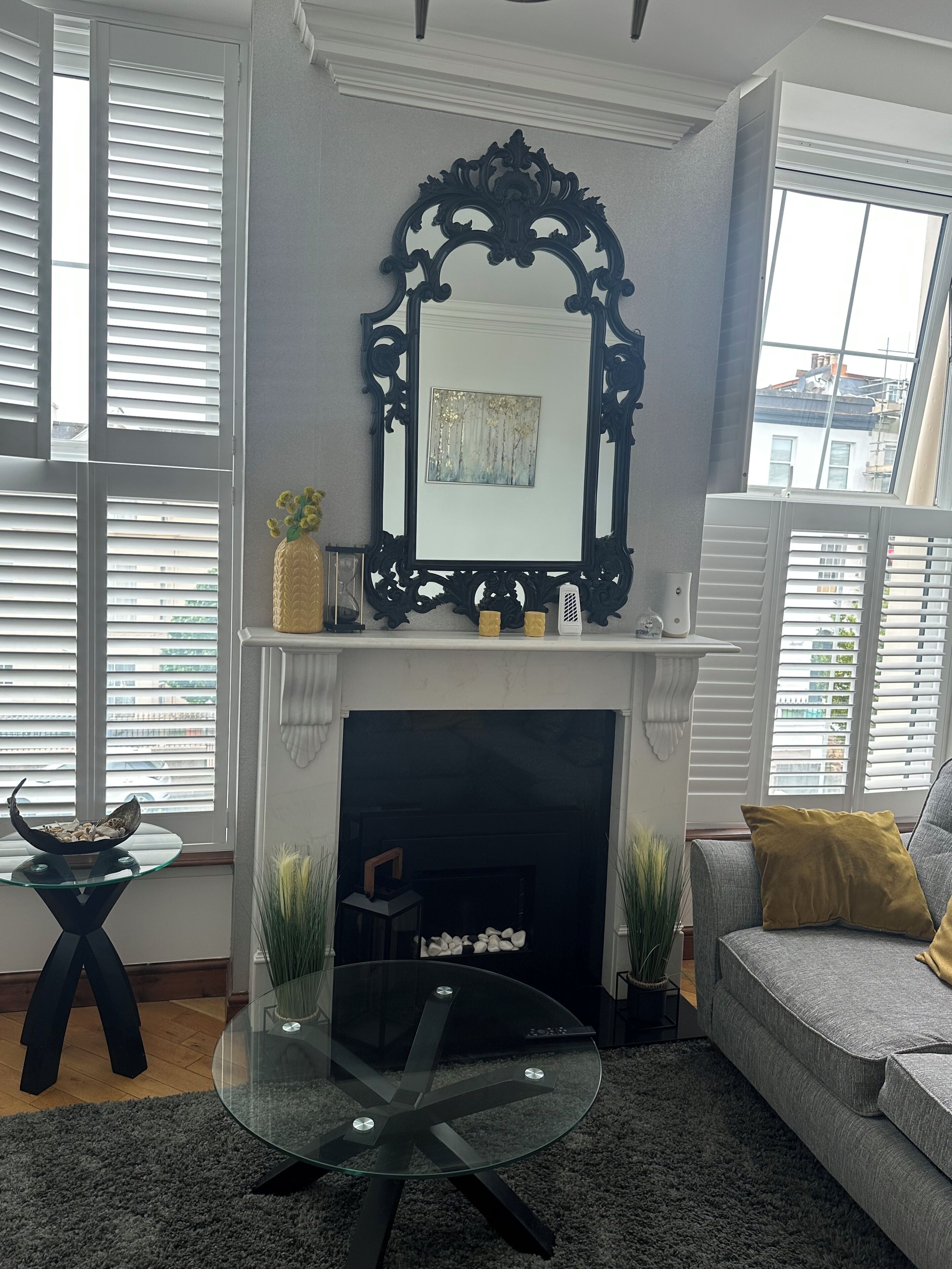 Télévision, cheminée