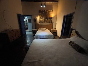 4 bedrooms, iron/ironing board, WiFi, bed sheets - Cozy 4-bedroom cabin in perfect harmony in Rancho ojo de luz cabañas de aventura (Rancho Avándaro Country Club)