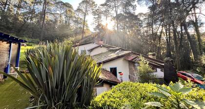 Cozy 4-bedroom cabin in perfect harmony in Rancho ojo de luz cabañas de aventura