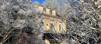 Logis and Master Suite at Villa Spa Art Déco Perret Giverny for 12 people.
