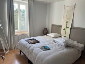 Skrivebord, strygejern/strygebræt, weekendseng, gratis Wi-Fi