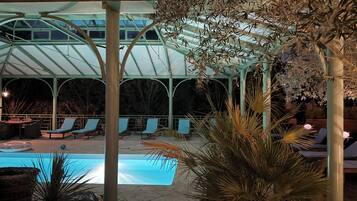 Indoor pool, outdoor pool