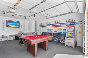 Games room - Spacious 5 BR Retreat with Game Room & Heated Pool (Vero Beach)