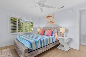 Iron/ironing board, WiFi, bed sheets - Spacious 5 BR Retreat with Game Room & Heated Pool (Vero Beach)
