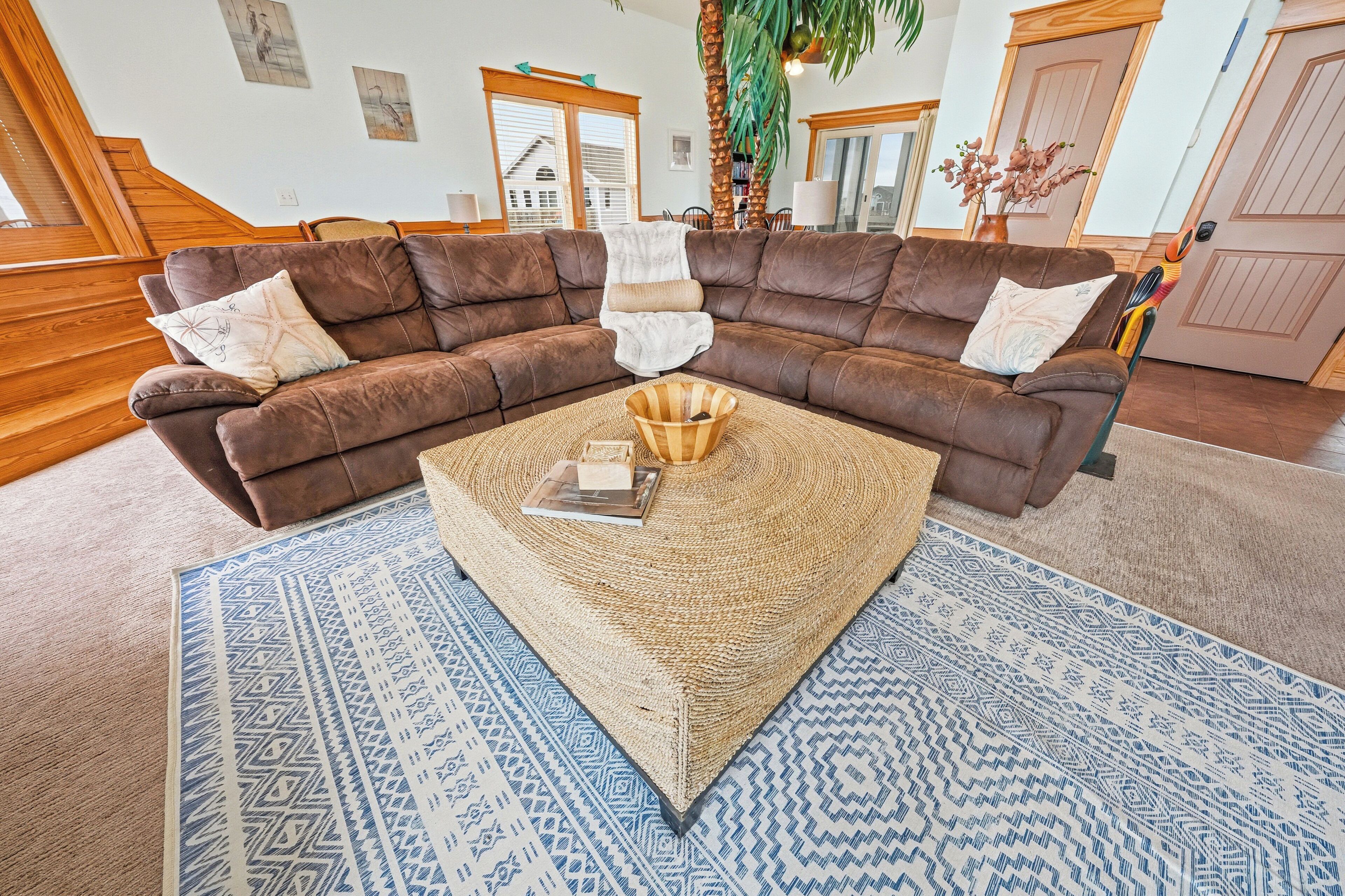 Sprawling 3 Story Beachfront Home Pool, Game Room,hot Tub,sleeps 16. 3200+ Sq Ft - Rodanthe, NC