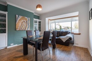 Apartment, 2 Bedrooms, Smoking | Dining room - 10-min to AB City Centre - Parking - Garden - Wifi (Aberdeen)