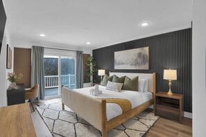 5 bedrooms, iron/ironing board, free WiFi, bed sheets - Luxury Camelback Summit: 5bed 4bath, Hot Tub, Game Room, Movie Room, Slope Views (Tannersville)