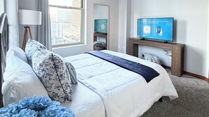 Unclassified image, 5 of 48, button - 2BR Executive Suite Downtown Cleveland (Cleveland)