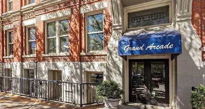 2BR Executive Suite Downtown Cleveland