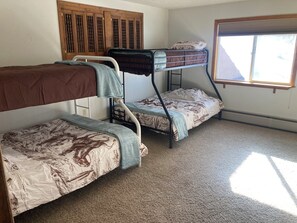 4 makuuhuonetta, Wi-Fi