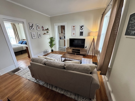 Smart TV, books, video library, computer monitors. Cozy furnished 2 bedroom, 1 bath apartment + Office Space.