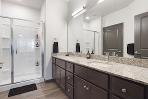 Apartment | Bathroom
