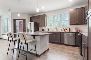 Apartment | Private kitchen - Luxe King 3BR Suite in North Raleigh (Raleigh)