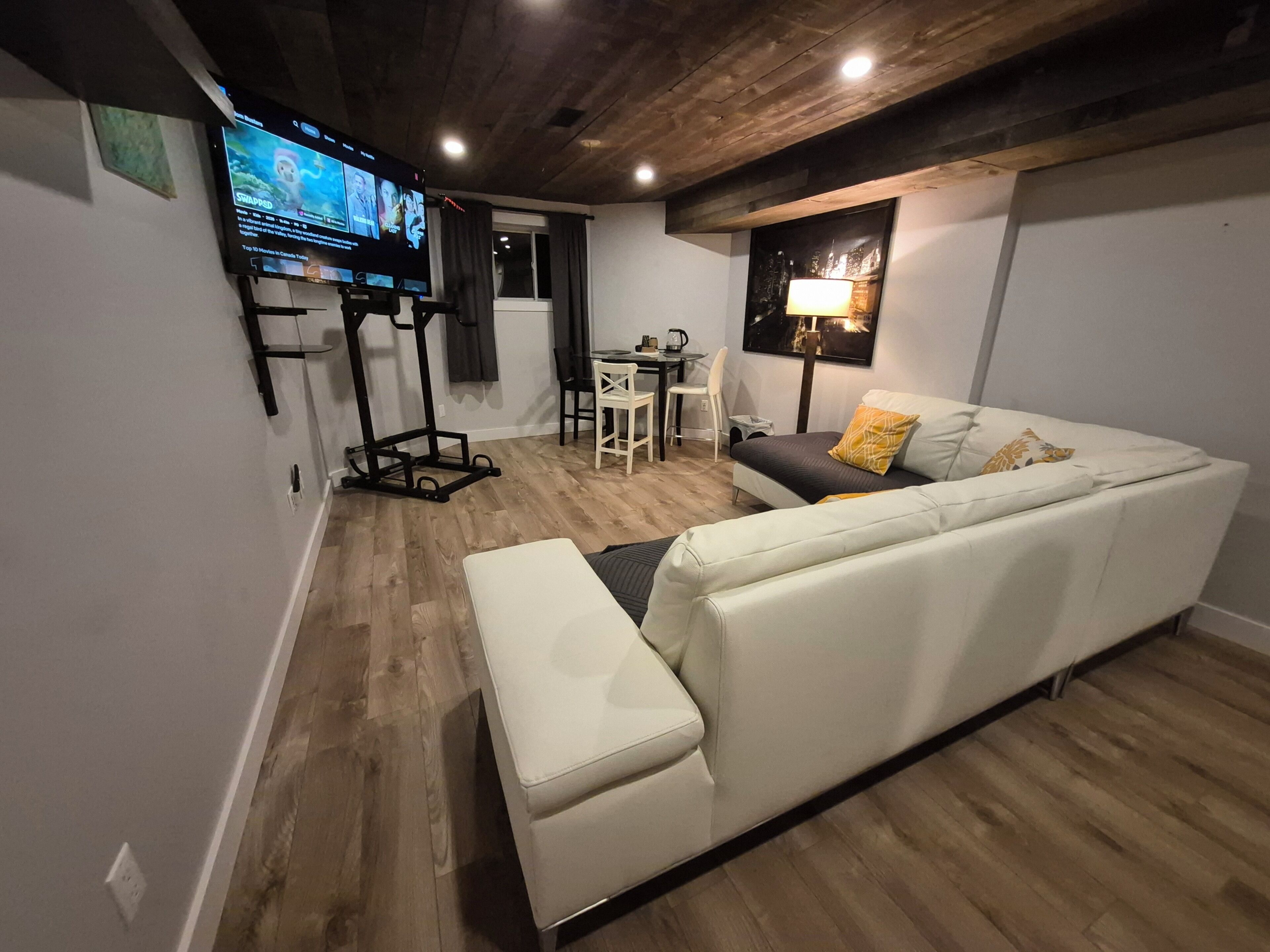 1-bdrm Basement Unit (Full Bathroom/shared Laundry) - Ottawa