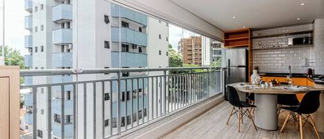 Apartamento 1 Dorm Casal | Balcony