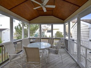 Outdoor dining - 5 Bedroom Beach House w/ Pool, Gym & Tennis Access (Bethany Beach)