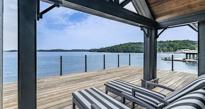 Traditional 6 bed 5 bath cottage on Lake Joseph with matching Boathouse