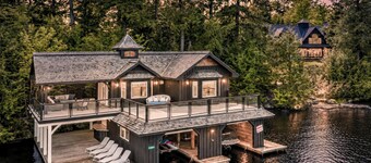 Beautiful 6 bed 5 bath cottage on Lake Muskoka with Boathouse