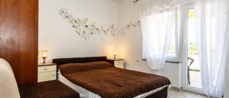 Internet, bed sheets