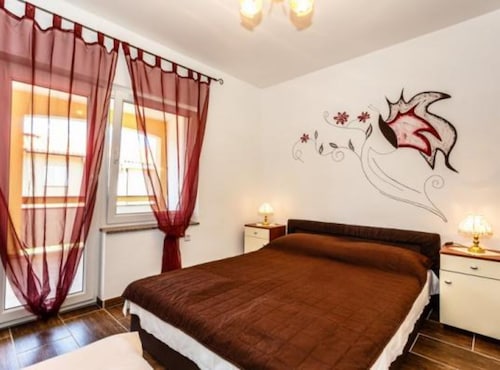 Family Apartmani Sara Malinska - Double Room S2 53049