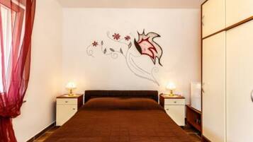 Internet, bed sheets