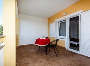 Outdoor dining - Family Apartmani Sara Malinska - Studio Apartment AS5 53046 (Malinska)
