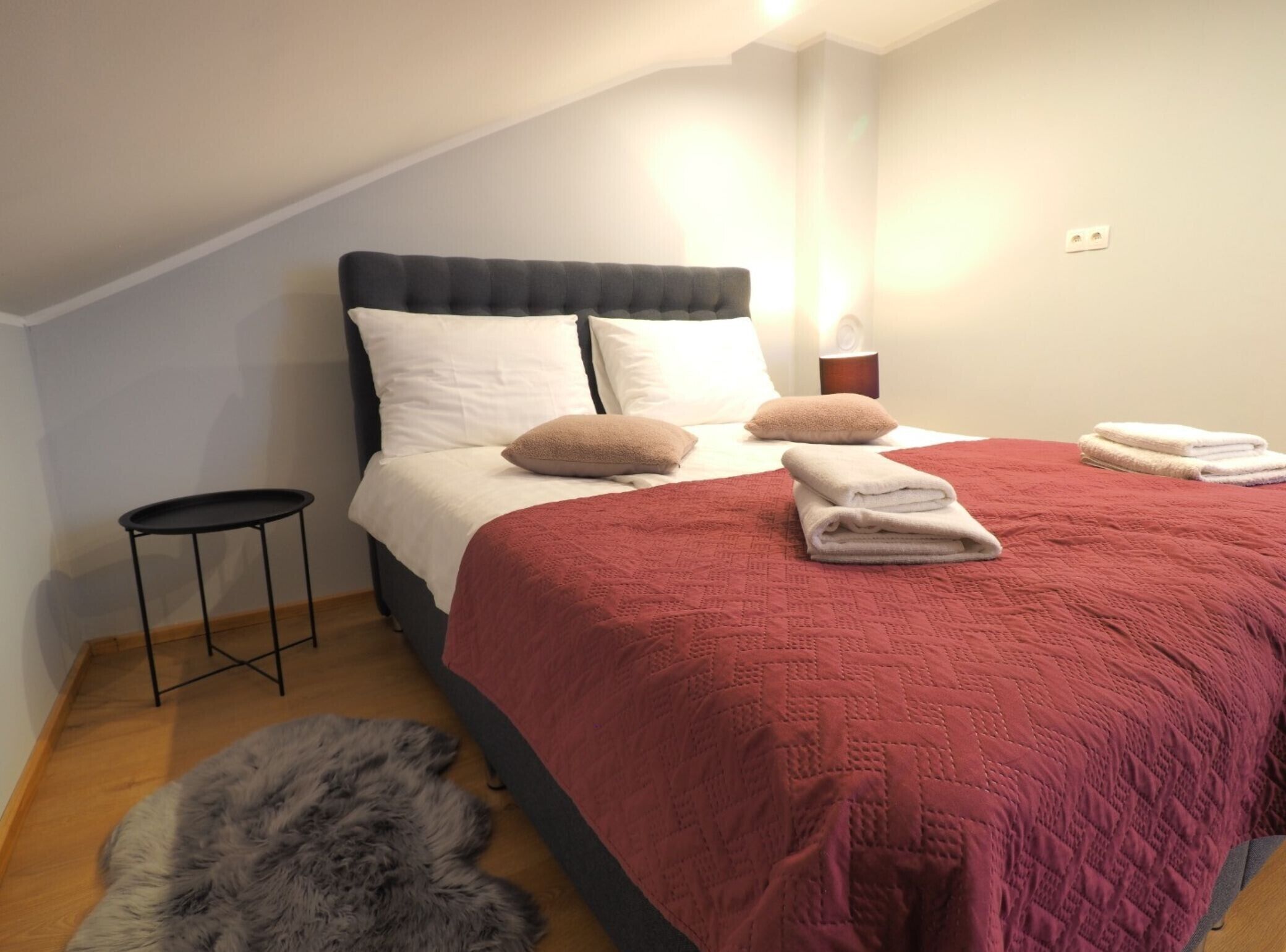 Internet, bed sheets