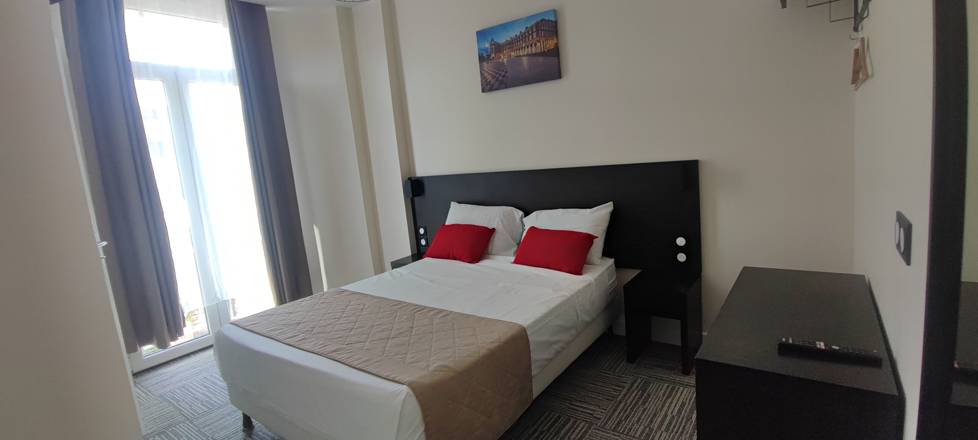 Comfort Double Room, City View | Desk, free WiFi
