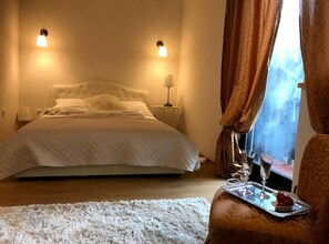 Internet, bed sheets - Apartments & Rooms Latin - Standard Double Room (Plaski)