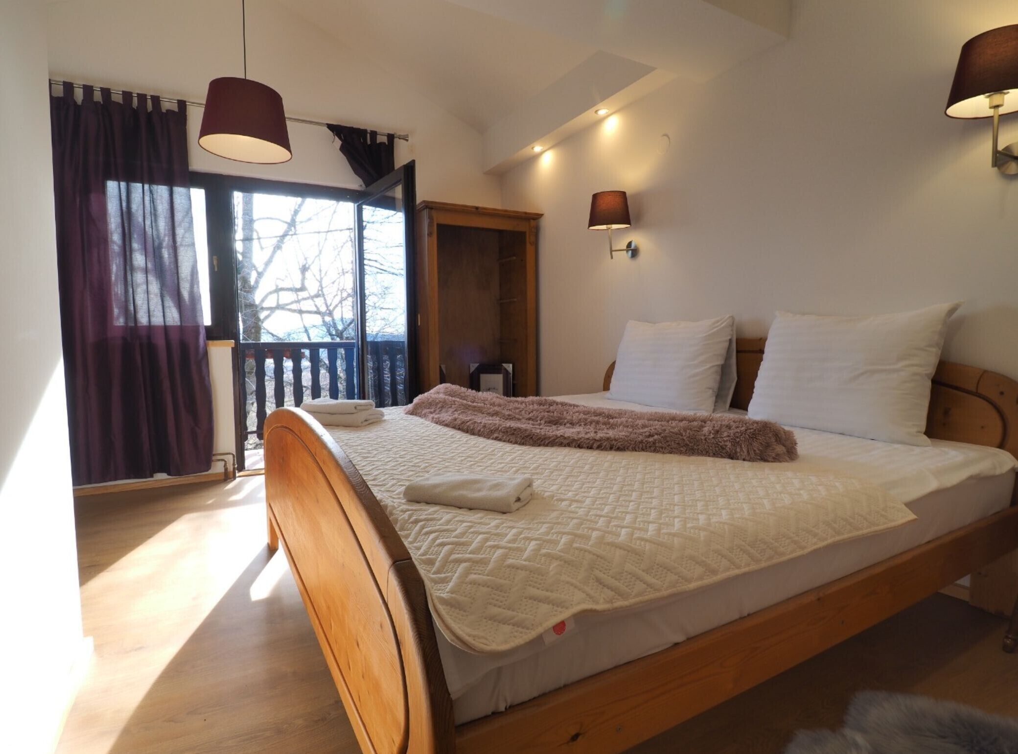 Internet, bed sheets