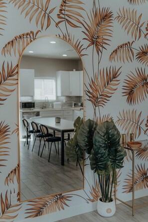 Dining - Tranquil Escape: Pool & Hot Tub near Palm Springs, Joshua Tree (Desert Hot Springs)