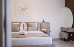 4 bedrooms, travel cot, free WiFi - Gorgeous home in Policnik (Policnik)