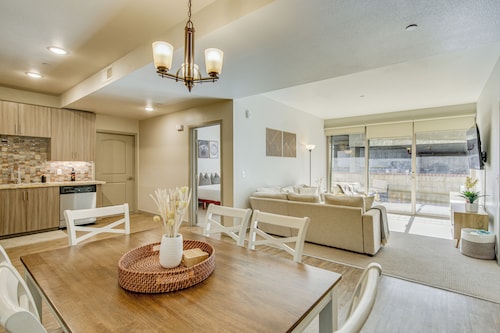 By Seaport Village & Navy Base! Chic Condo w/ Pool