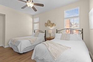 Iron/ironing board, WiFi, bed sheets - Two unit Townhome  in Carmel Arts District! (Carmel)