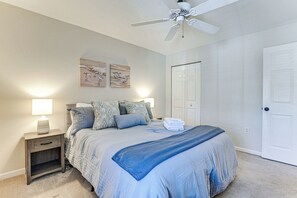 3 habitaciones, escritorio, tabla de planchar con plancha y internet