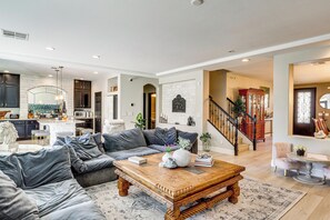 TV, fireplace, books - Luxe Las Vegas Home w/ Patio, Dogs Welcome! (Las Vegas)